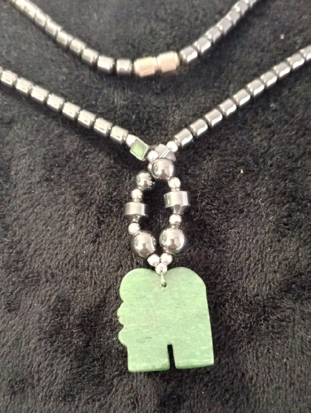 Carved Green Elephant Pendant on Dark Beaded Necklace - Picture 3 of 5
